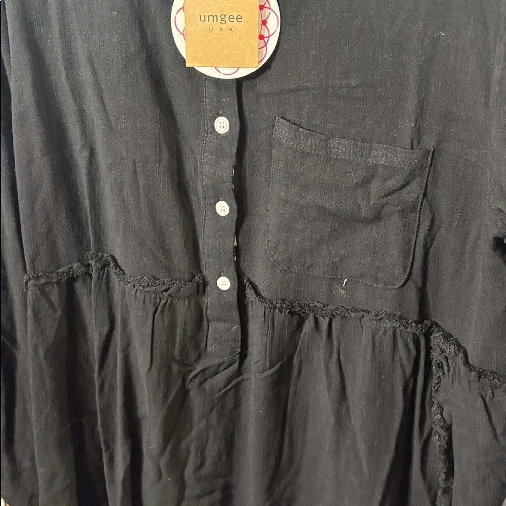 Umgee Black Shirt with Leopard Print Details - Picture 3 of 6